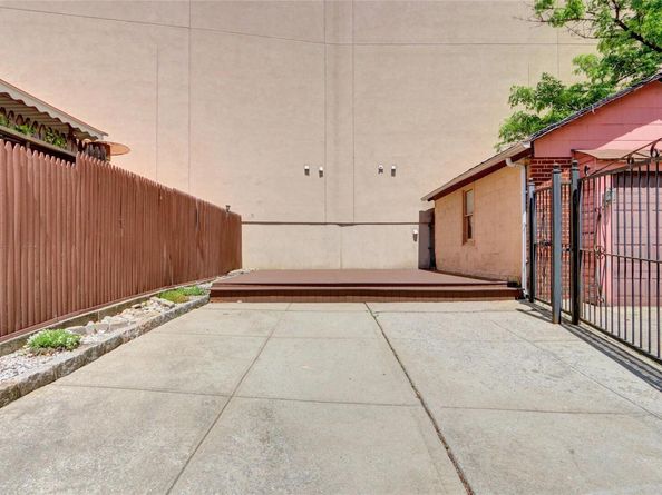 62-33 59th Drive, Maspeth NY 11378