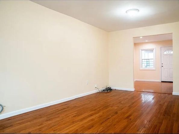 2723 Colden Avenue, Bronx NY 10469