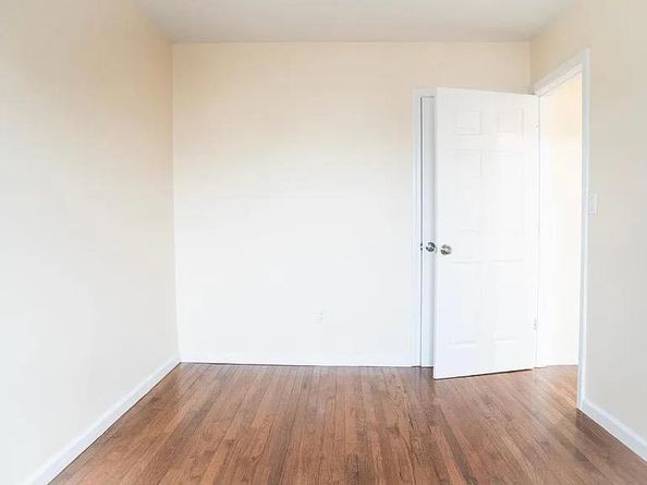 2723 Colden Avenue, Bronx NY 10469