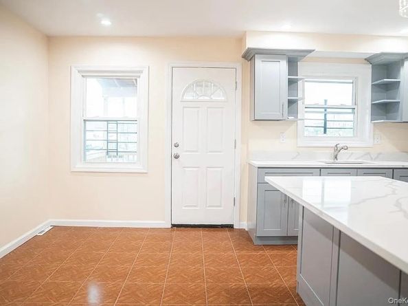 2723 Colden Avenue, Bronx NY 10469