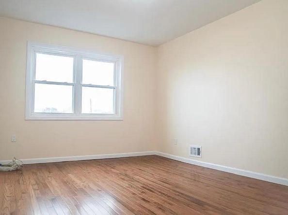 2723 Colden Avenue, Bronx NY 10469