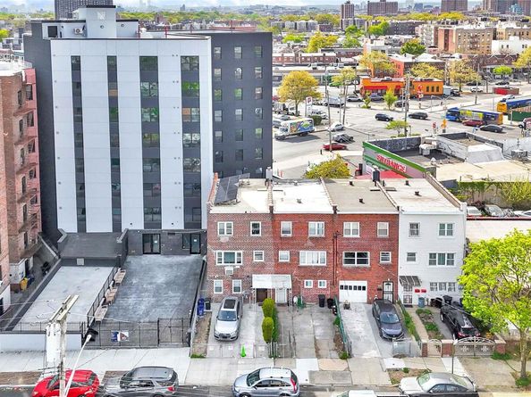 2723 Colden Avenue, Bronx NY 10469