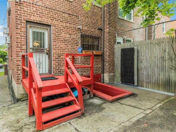 2733 Tenbroeck Avenue, Bronx NY 10469