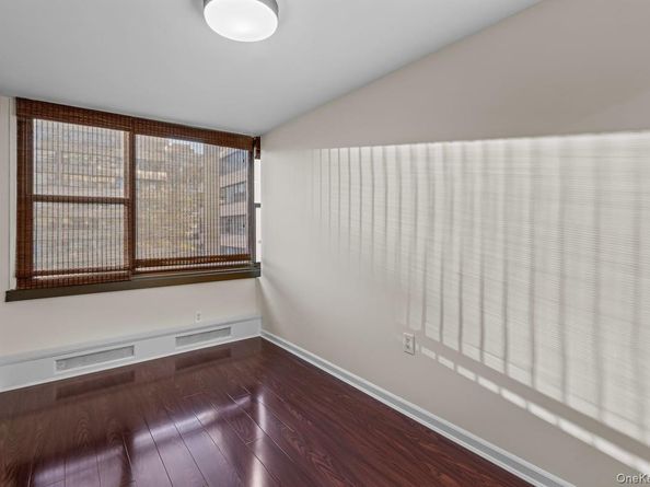 168-11 12th Avenue 3D, Beechhurst NY 11357