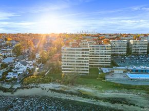 168-11 12th Avenue 3D, Beechhurst NY 11357