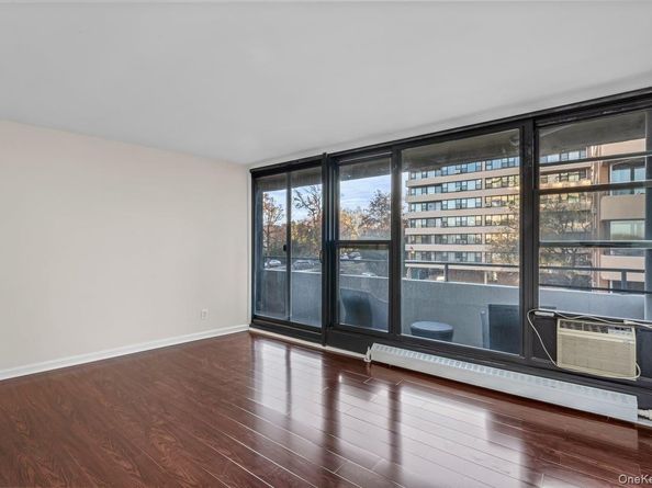168-11 12th Avenue 3D, Beechhurst NY 11357