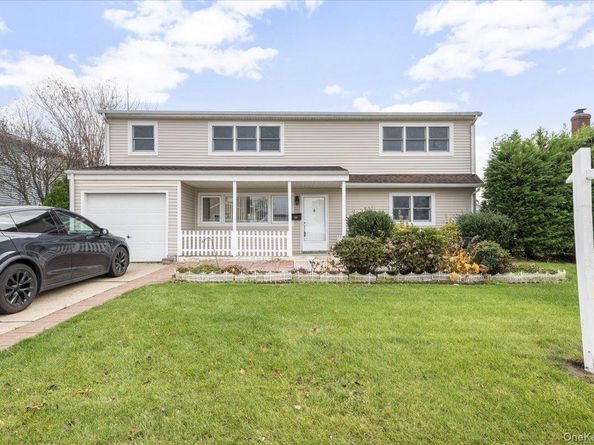 962 Washington Street, Baldwin NY 11510