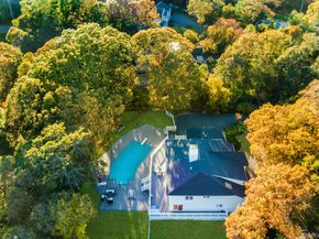 19 Bay Woods Drive, Hampton Bays NY 11946