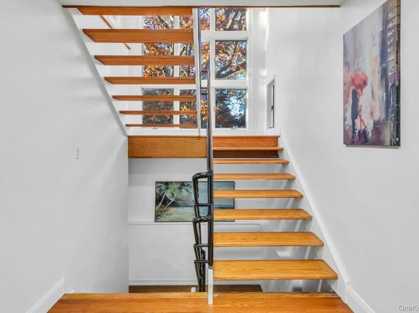 19 Bay Woods Drive, Hampton Bays NY 11946