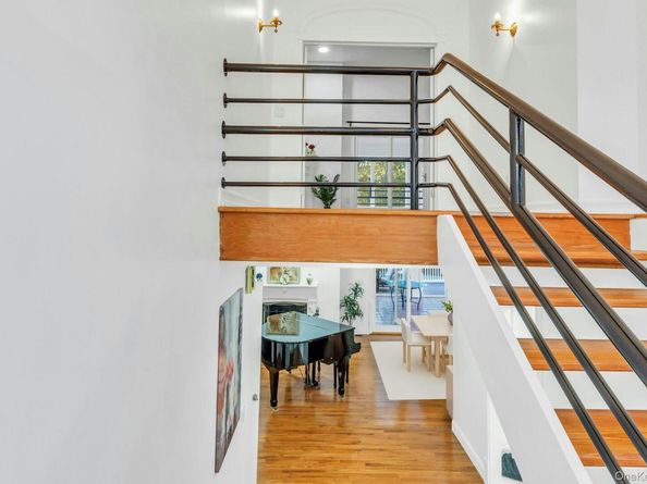 19 Bay Woods Drive, Hampton Bays NY 11946