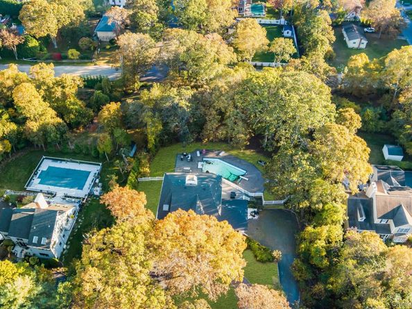 19 Bay Woods Drive, Hampton Bays NY 11946