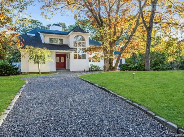 19 Bay Woods Drive, Hampton Bays NY 11946