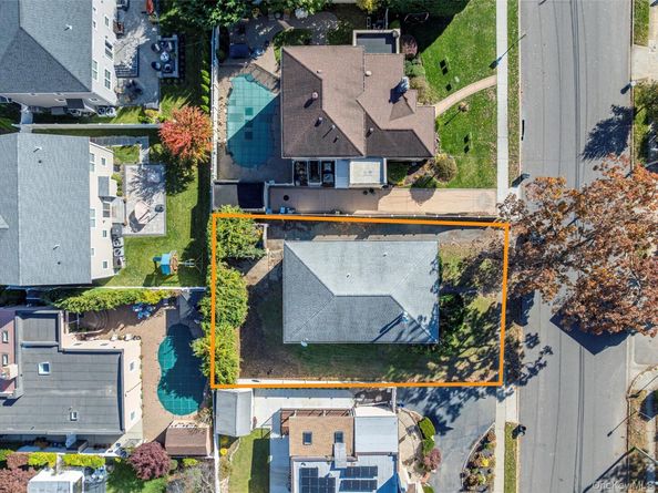 43 Wynsum Avenue, Merrick NY 11566