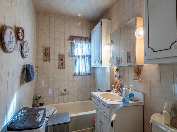 43 Wynsum Avenue, Merrick NY 11566