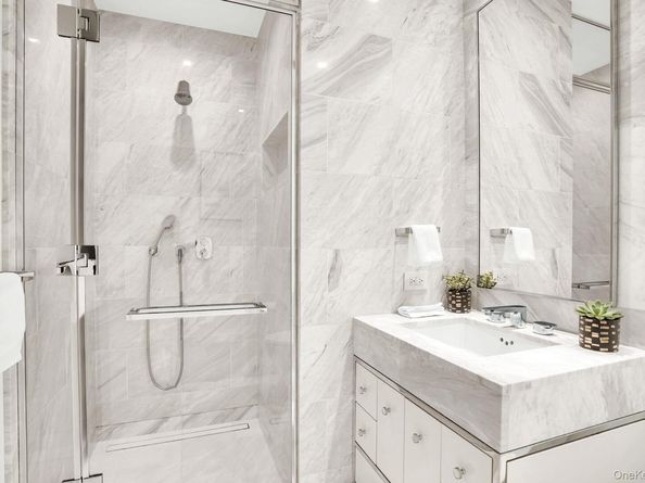 138 E 50th Street 26C, New York (Manhattan) NY 10022