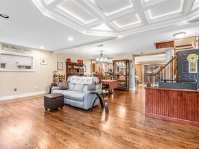 1041 N 4th Street, New Hyde Park NY 11040