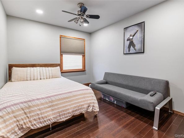 1041 N 4th Street, New Hyde Park NY 11040