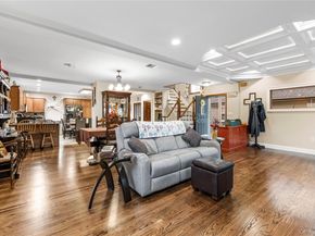 1041 N 4th Street, New Hyde Park NY 11040