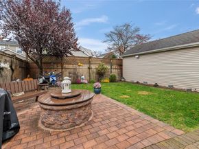 1041 N 4th Street, New Hyde Park NY 11040