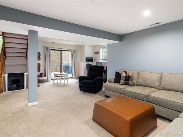 34 Adela Court, Yorktown Heights NY 10598