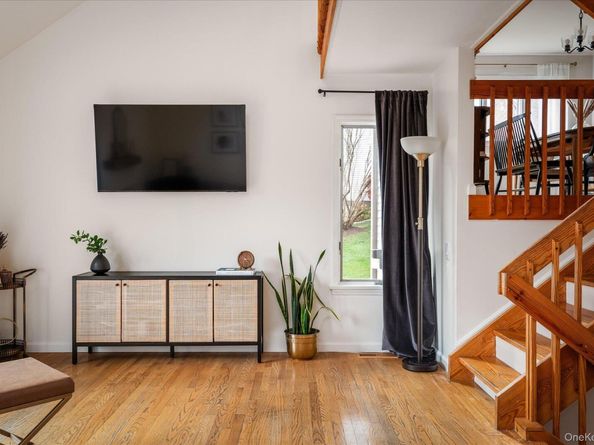 34 Adela Court, Yorktown Heights NY 10598