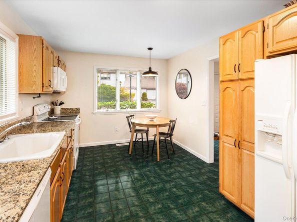 34 Adela Court, Yorktown Heights NY 10598