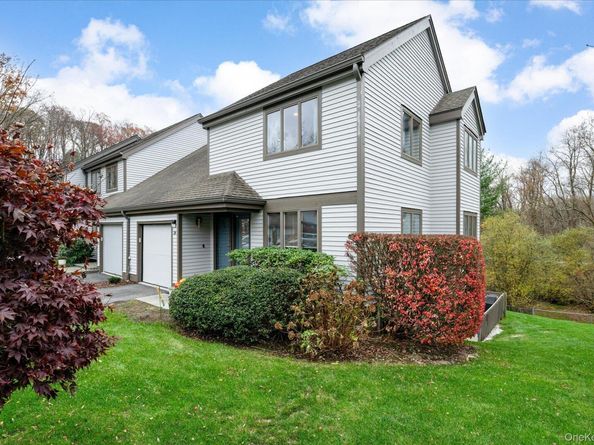34 Adela Court, Yorktown Heights NY 10598