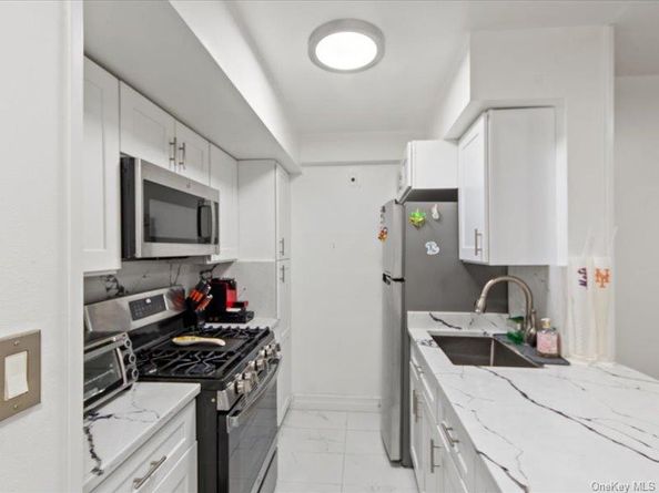 1910 S Pelham Parkway S 3G, Bronx NY 10461