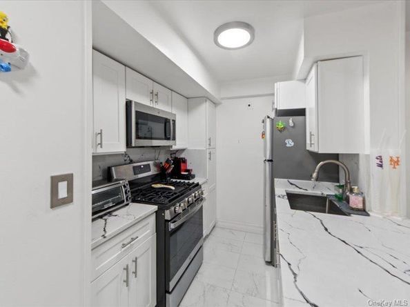 1910 S Pelham Parkway S 3G, Bronx NY 10461