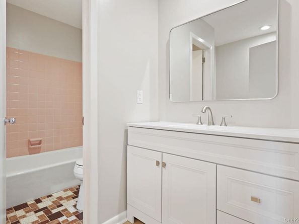 42 Timber Ridge, Mount Kisco NY 10549