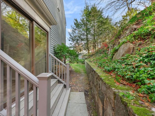 42 Timber Ridge, Mount Kisco NY 10549