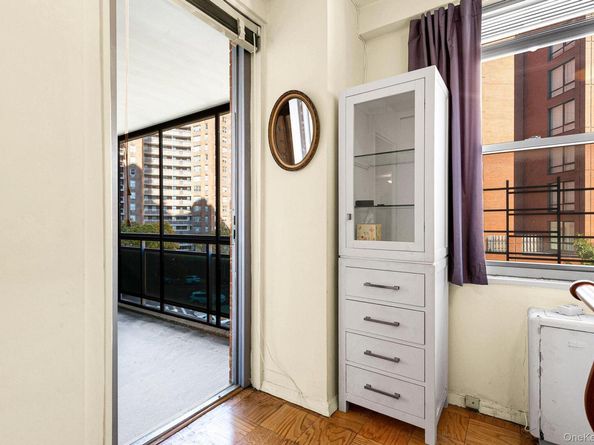 70-25 Yellowstone Boulevard 4D, Forest Hills NY 11375