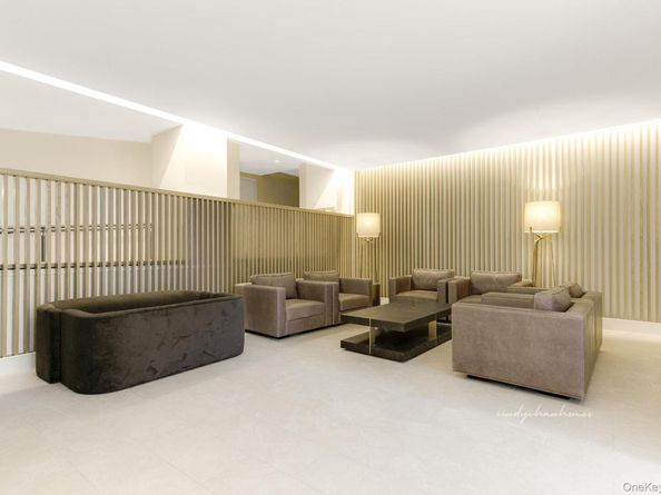 70-25 Yellowstone Boulevard 4D, Forest Hills NY 11375