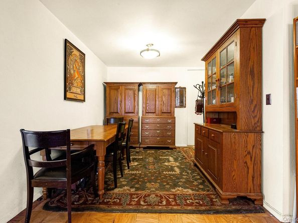 70-25 Yellowstone Boulevard 4D, Forest Hills NY 11375