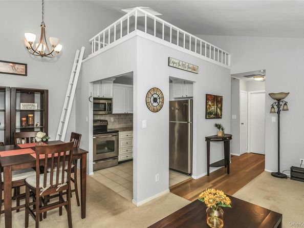 650 Newbridge Road 9, East Meadow NY 11554