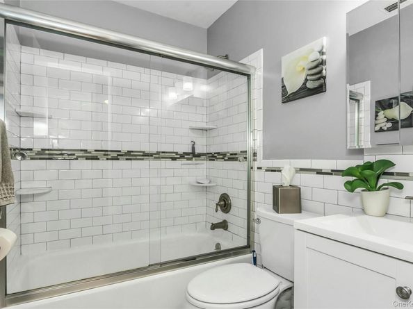 650 Newbridge Road 9, East Meadow NY 11554