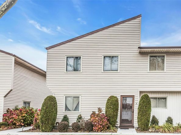 650 Newbridge Road 9, East Meadow NY 11554