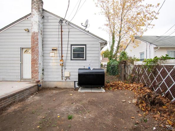 650 Bryant Street, East Meadow NY 11554