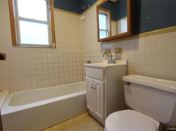 61-54 56th Avenue, Maspeth NY 11378