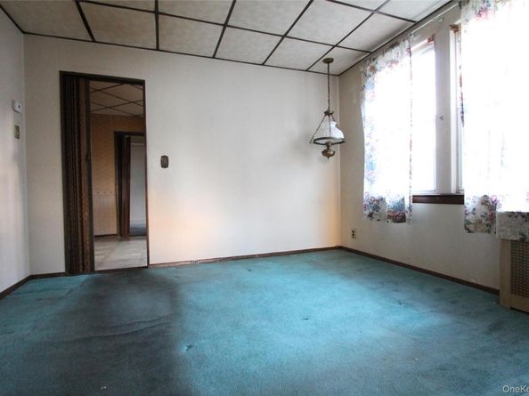 61-54 56th Avenue, Maspeth NY 11378