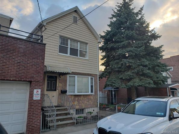 61-54 56th Avenue, Maspeth NY 11378