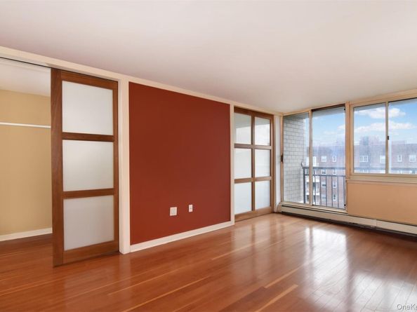 703 Pelham Road 407, New Rochelle NY 10805