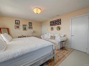 321 E Montauk Highway, Hampton Bays NY 11946