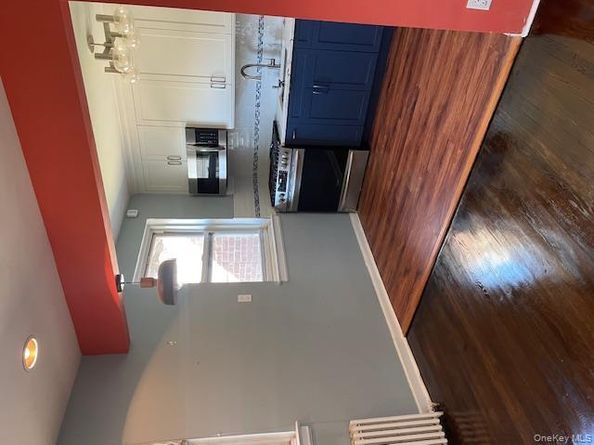 73-26 260th Street B, Glen Oaks NY 11004