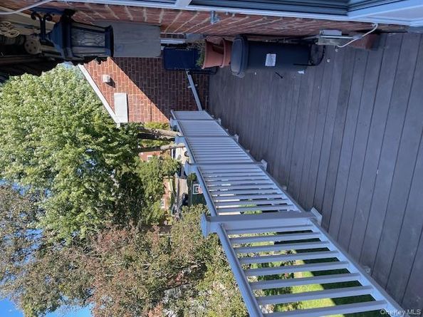 73-26 260th Street B, Glen Oaks NY 11004