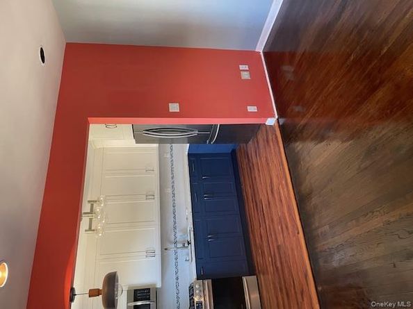 73-26 260th Street B, Glen Oaks NY 11004