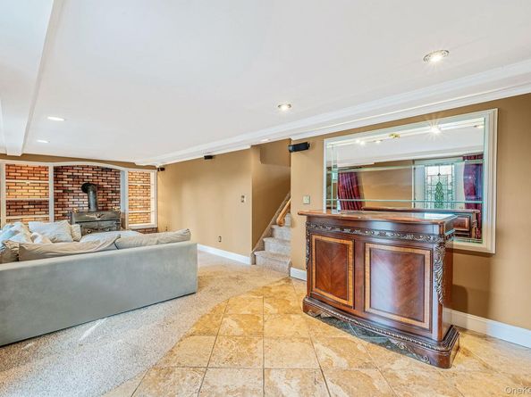 310 Terry Road, Smithtown NY 11787