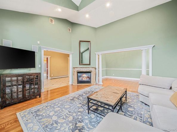 310 Terry Road, Smithtown NY 11787