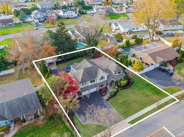 310 Terry Road, Smithtown NY 11787