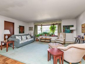 25 March Lane, Westbury NY 11590